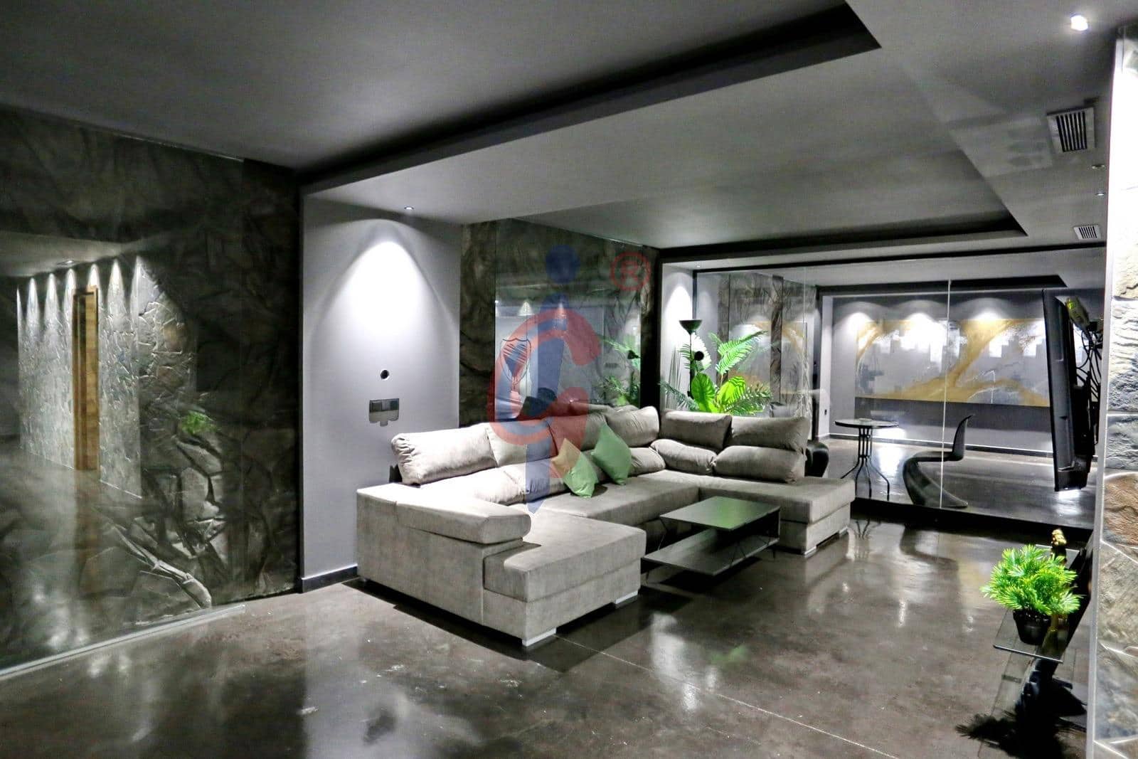 Apartamento de 2 habitaciones en Guardamar del Segura en venta con garaje - 140.000 € (Ref: 9743161)