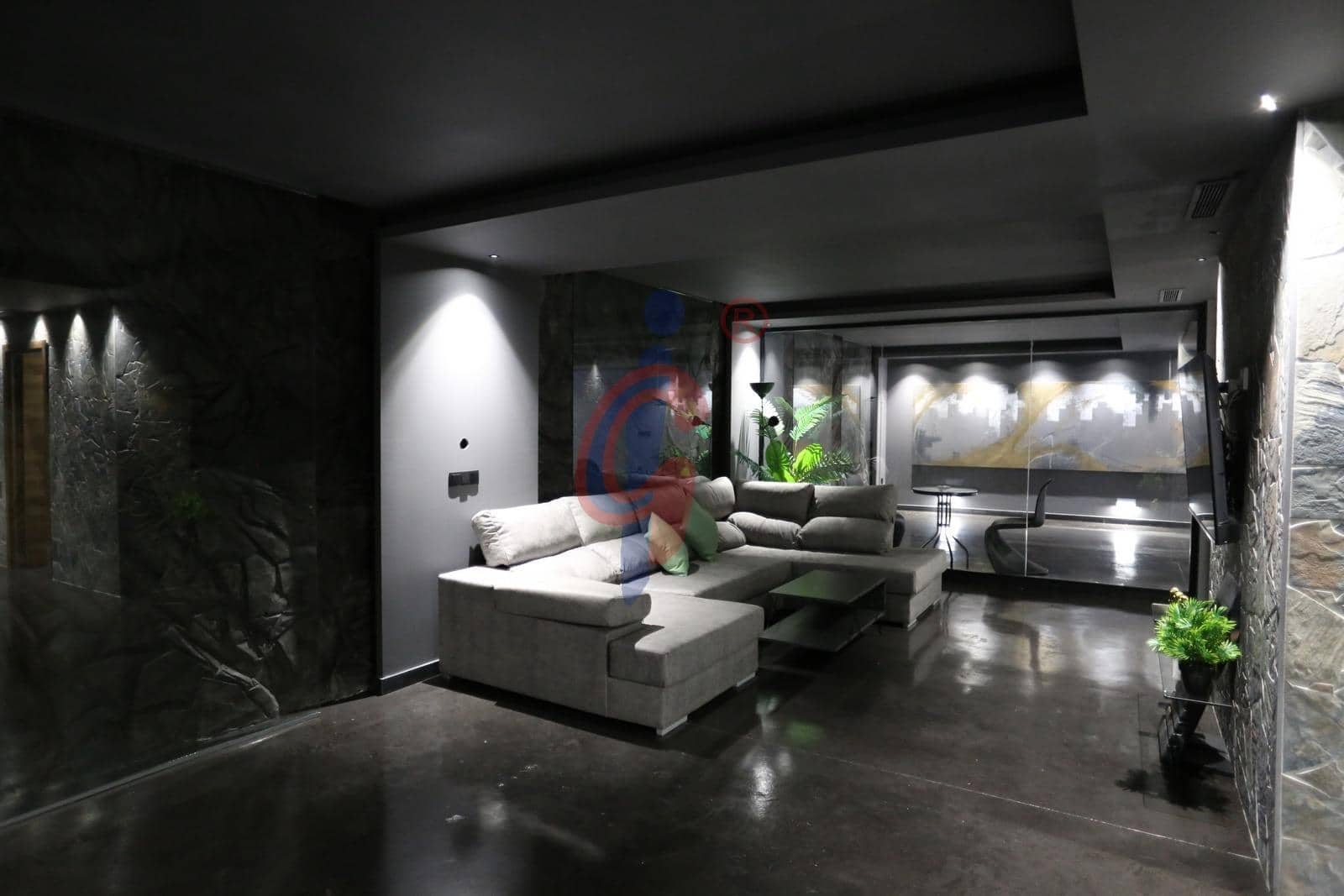 Apartamento de 2 habitaciones en Guardamar del Segura en venta con garaje - 140.000 € (Ref: 9743161)