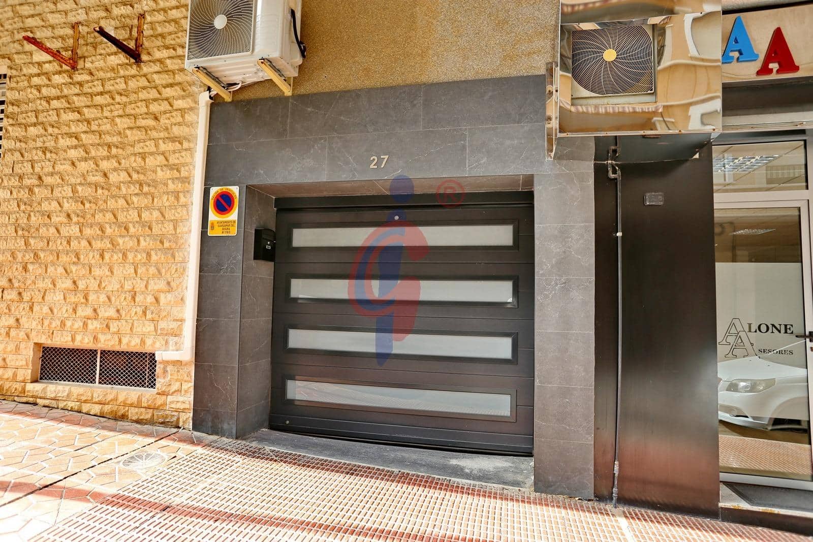 Apartamento de 2 habitaciones en Guardamar del Segura en venta con garaje - 140.000 € (Ref: 9743161)