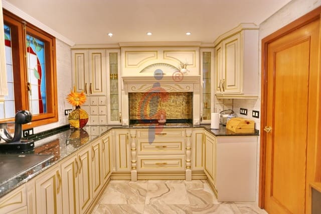 3 sypialnia Apartament na sprzedaż w Ensanche - Diputacion, Miasto Alicante / Alacant z garażem - 529 750 € (Ref: 9755823)