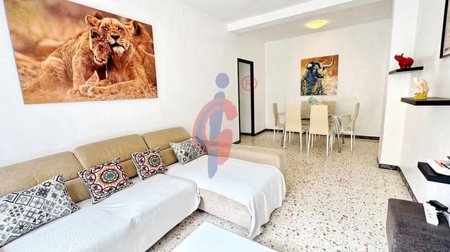 3 chambre Appartement à vendre à Zona Pueblo, Guardamar del Segura - 150 000 € (Ref: 9762079)