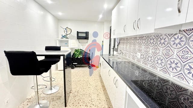 3 chambre Appartement à vendre à Zona Pueblo, Guardamar del Segura - 150 000 € (Ref: 9762079)