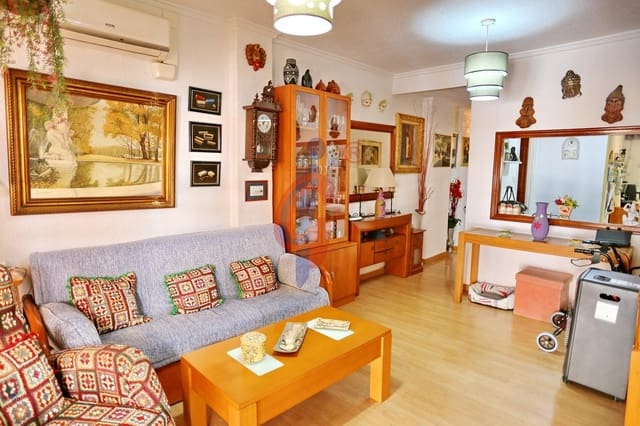 3 chambre Appartement à vendre à Guardamar Playa, Guardamar del Segura avec garage - 239 000 € (Ref: 9773185)