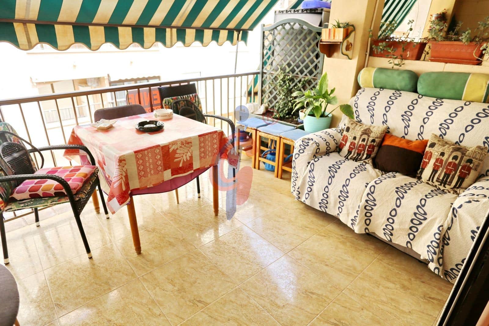 3 slaapkamer Appartement te koop in Guardamar del Segura met garage - € 239.000 (Ref: 9773185)