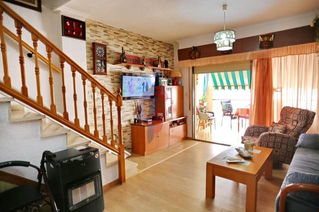 3 chambre Appartement à vendre à Guardamar Playa, Guardamar del Segura avec garage - 239 000 € (Ref: 9773185)