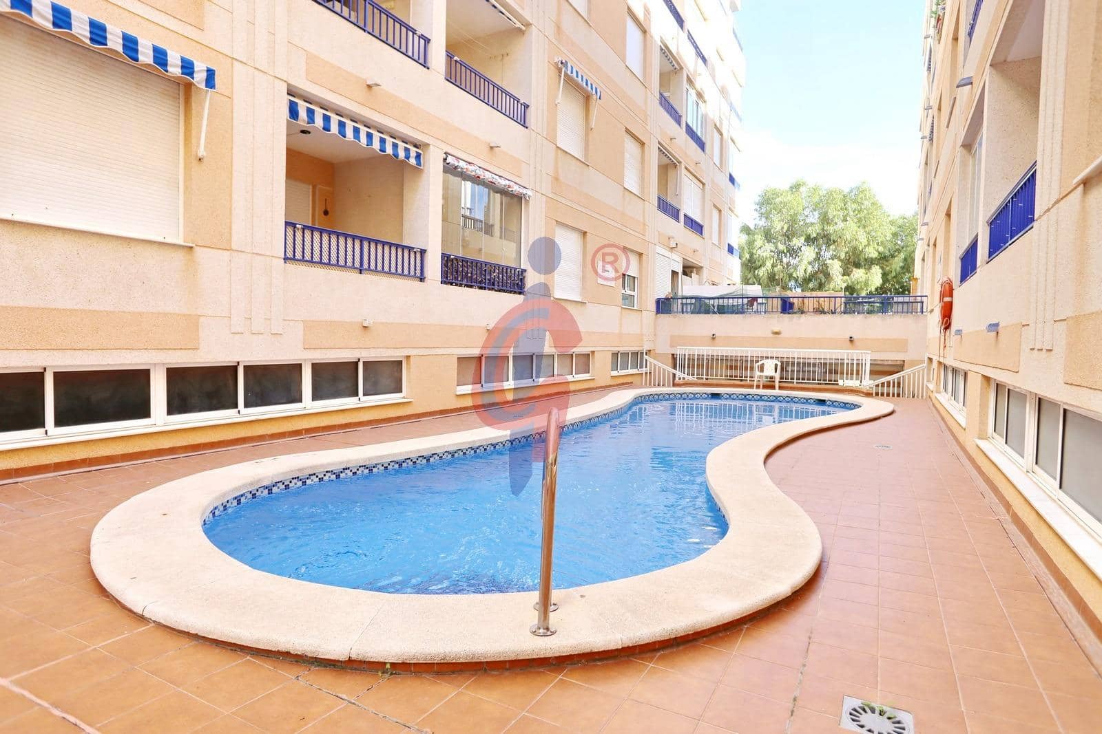 2 slaapkamer Appartement te koop in Guardamar del Segura met zwembad garage - € 169.999 (Ref: 9778272)