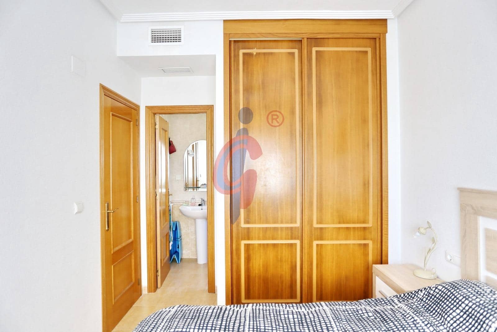 3 soverom Leilighet til salgs i Guardamar del Segura med svømmebasseng garasje - € 199 990 (Ref: 9780689)