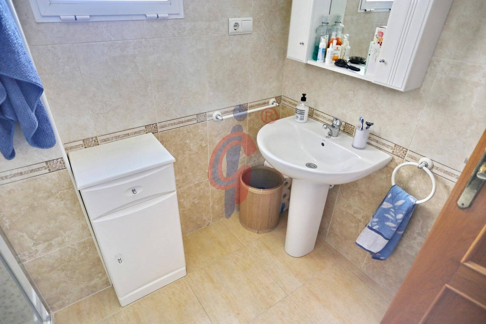 3 soverom Leilighet til salgs i Guardamar del Segura med svømmebasseng garasje - € 199 990 (Ref: 9780689)