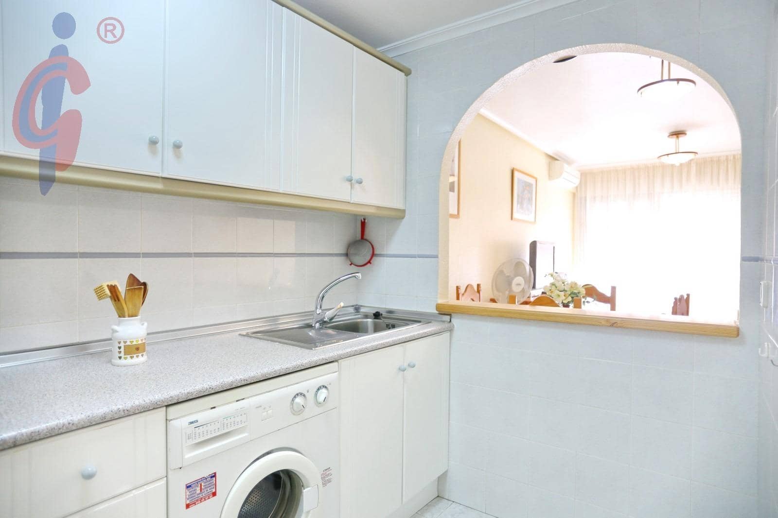 Apartamento de 2 habitaciones en Guardamar del Segura en venta con garaje - 153.000 € (Ref: 9784980)