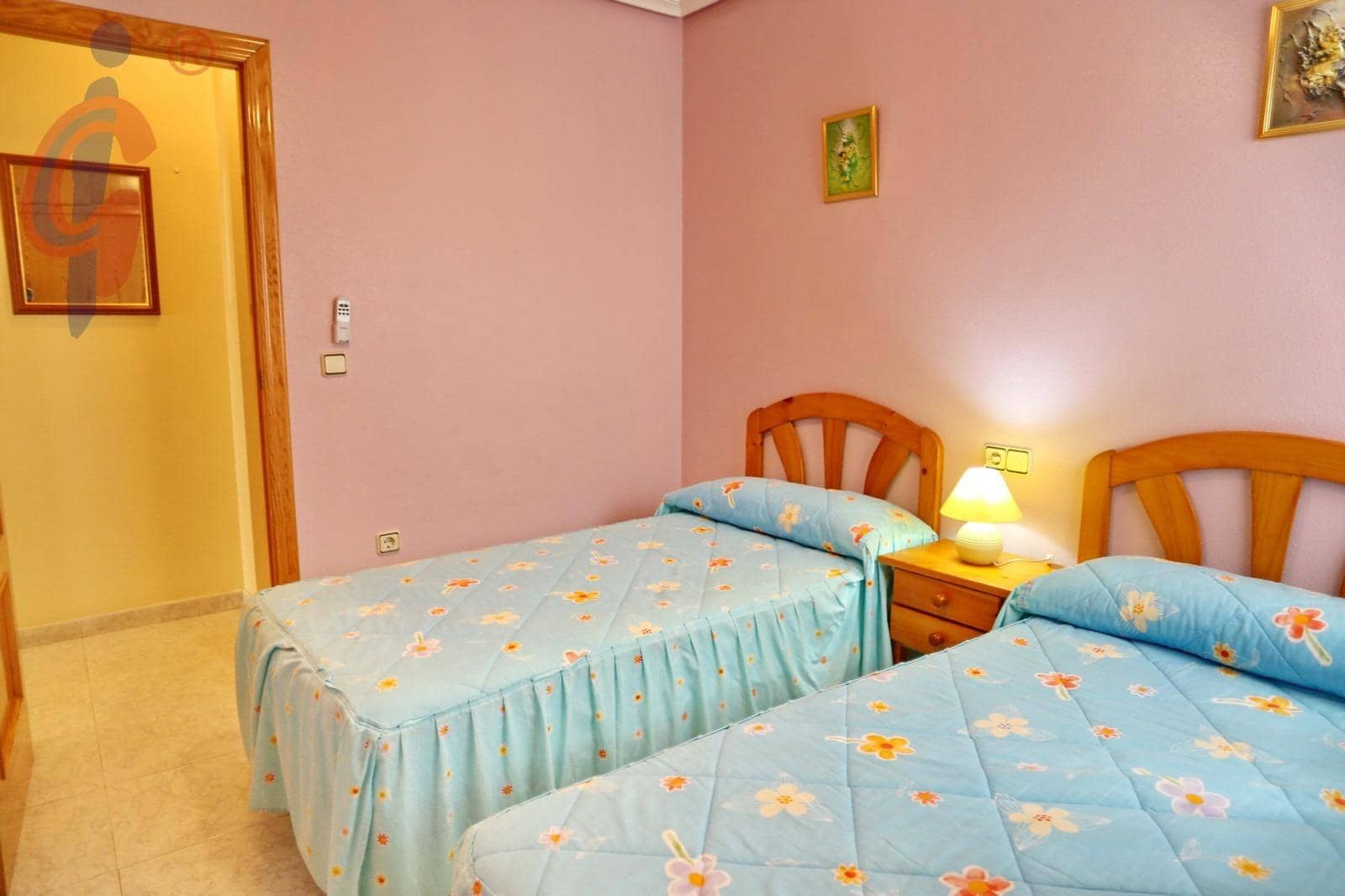 Apartamento de 2 habitaciones en Guardamar del Segura en venta con garaje - 153.000 € (Ref: 9784980)