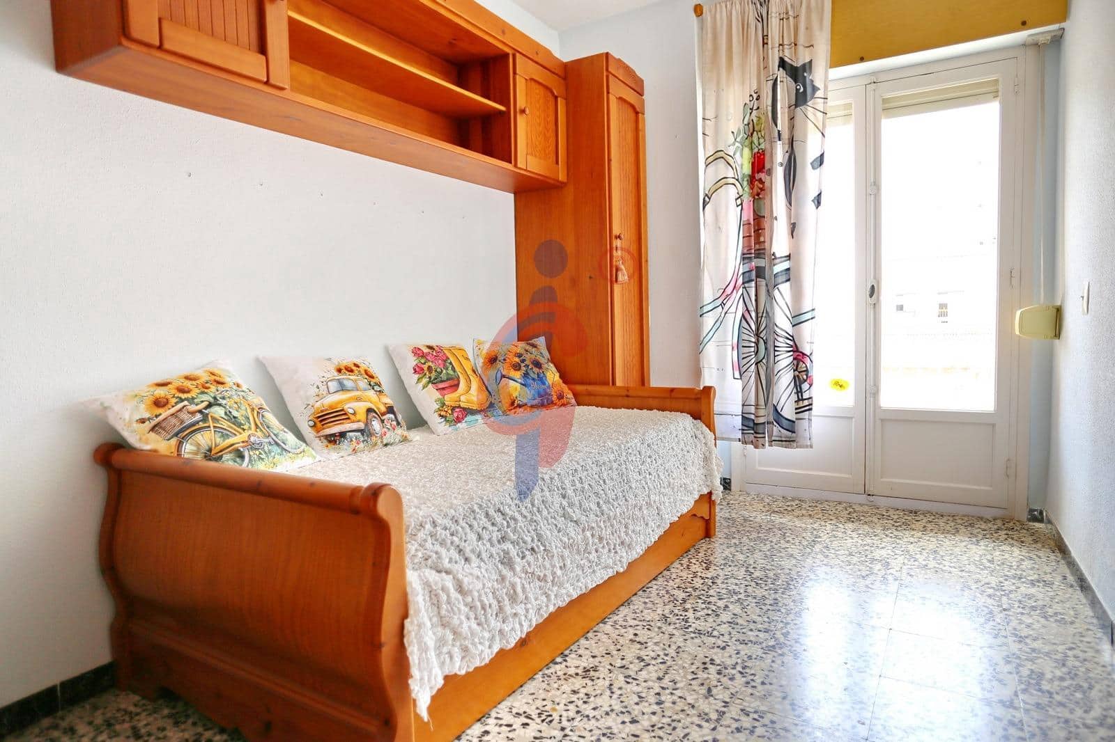 3 soverom Leilighet til leie i Guardamar del Segura med garasje - € 875 (Ref: 9784981)