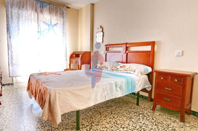 3 soverom Leilighet til leie i Zona Pueblo, Guardamar del Segura med garasje - € 750 (Ref: 9784981)