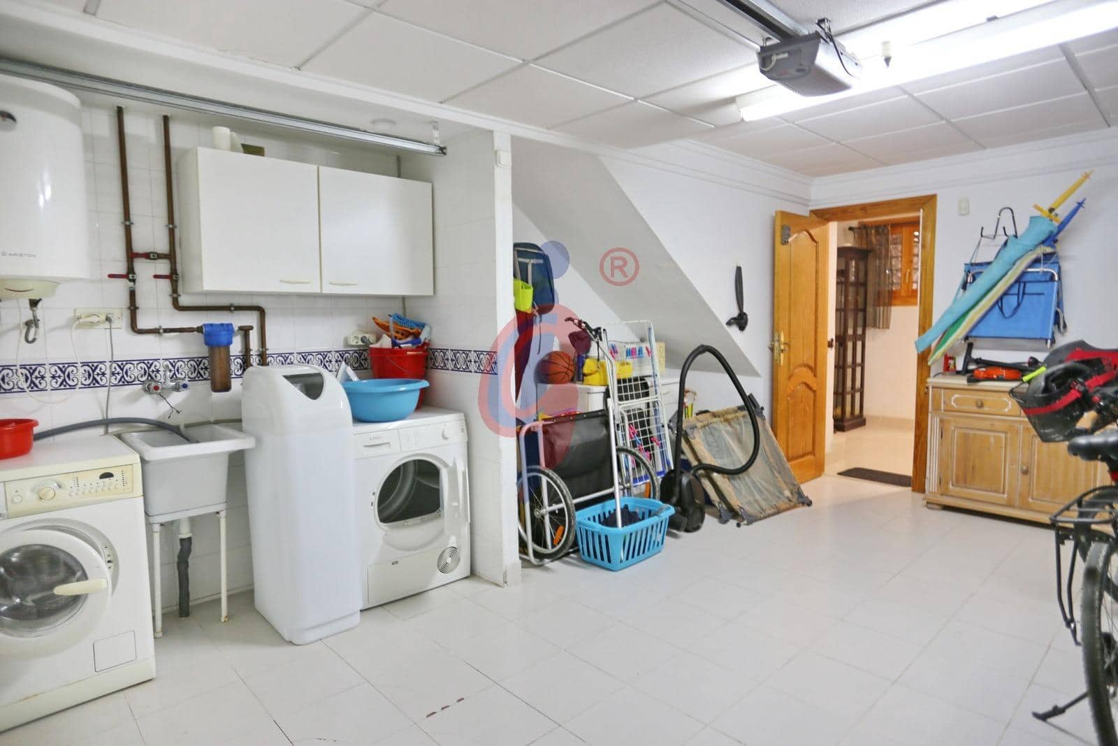 3 soverom Rekkehus til salgs i Guardamar del Segura med garasje - € 395 000 (Ref: 9791153)