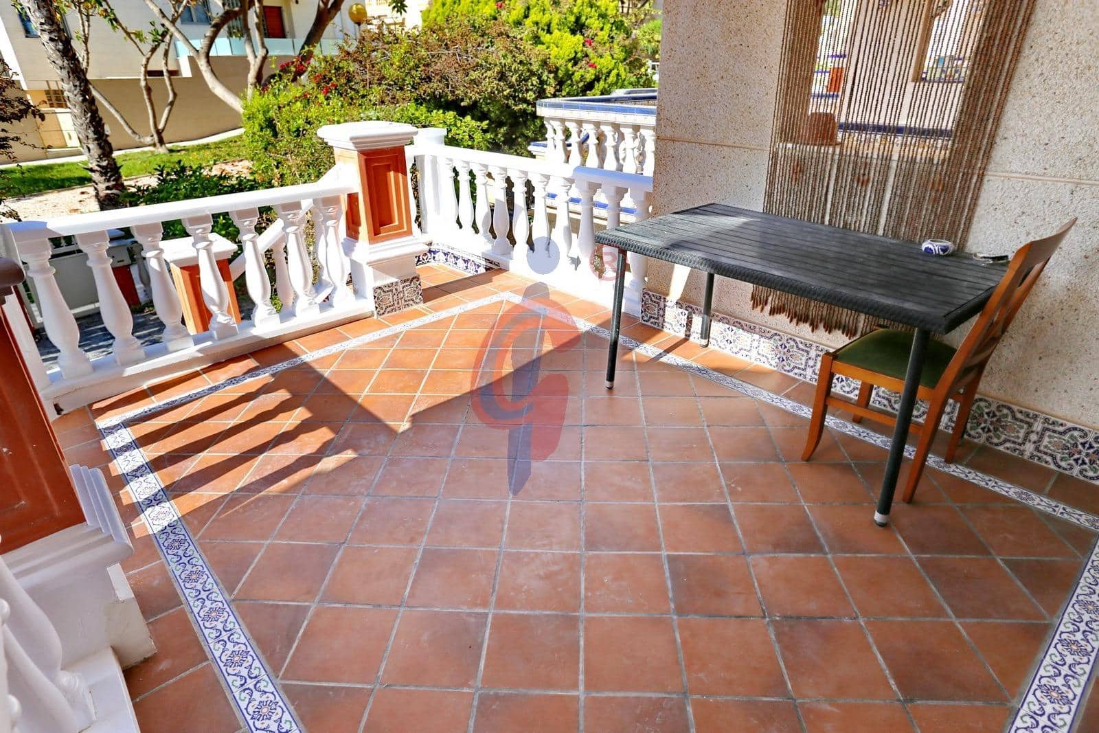 3 soverom Rekkehus til salgs i Guardamar del Segura med garasje - € 395 000 (Ref: 9791153)