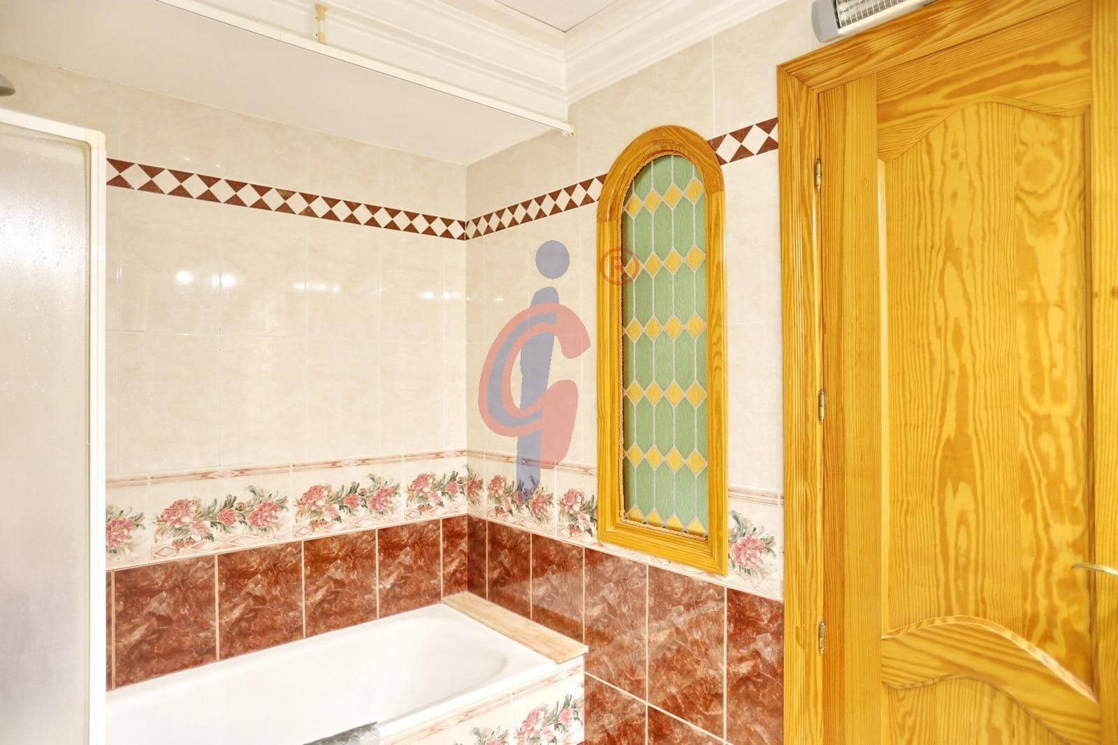 3 soverom Rekkehus til salgs i Guardamar del Segura med garasje - € 395 000 (Ref: 9791153)