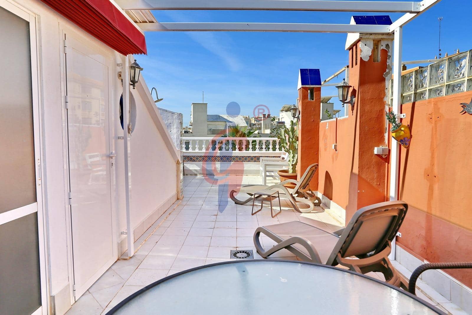 3 soverom Rekkehus til salgs i Guardamar del Segura med garasje - € 395 000 (Ref: 9791153)