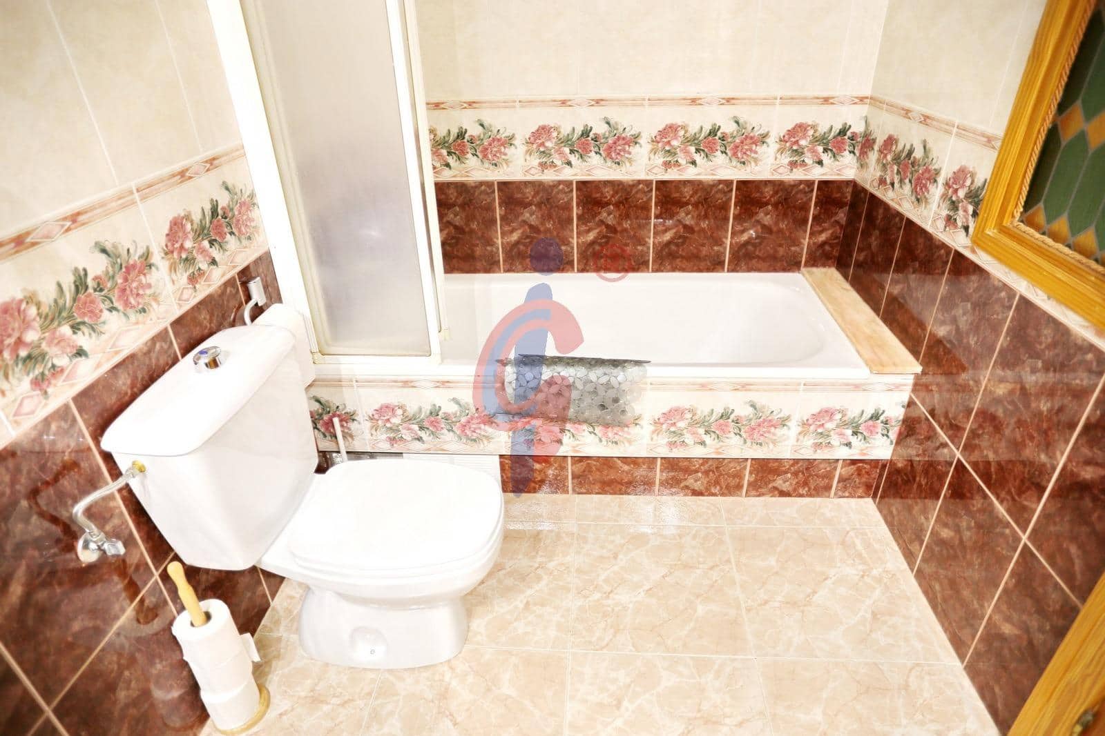 3 soverom Rekkehus til salgs i Guardamar del Segura med garasje - € 395 000 (Ref: 9791153)