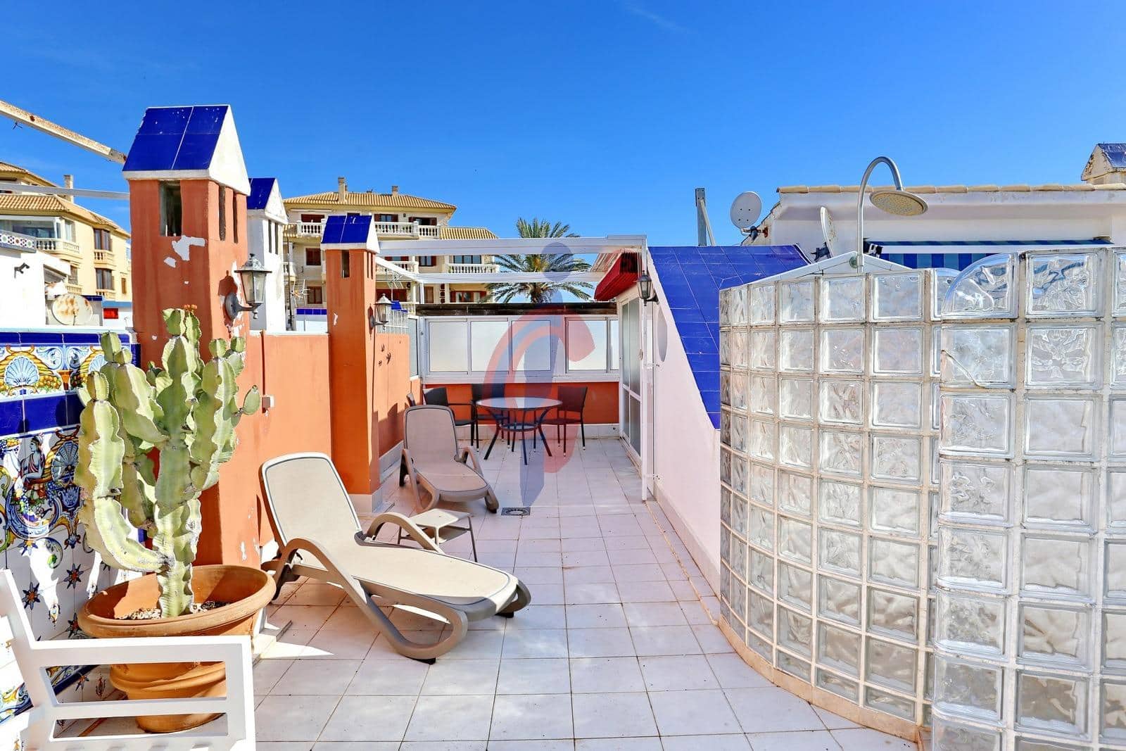 3 soverom Rekkehus til salgs i Guardamar del Segura med garasje - € 395 000 (Ref: 9791153)