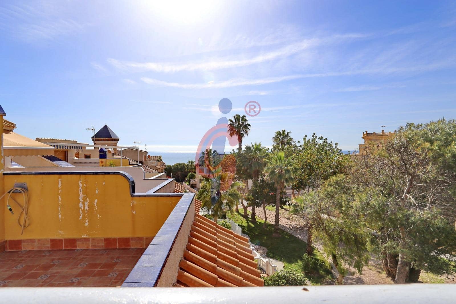 3 soverom Rekkehus til salgs i Guardamar del Segura med garasje - € 395 000 (Ref: 9791153)