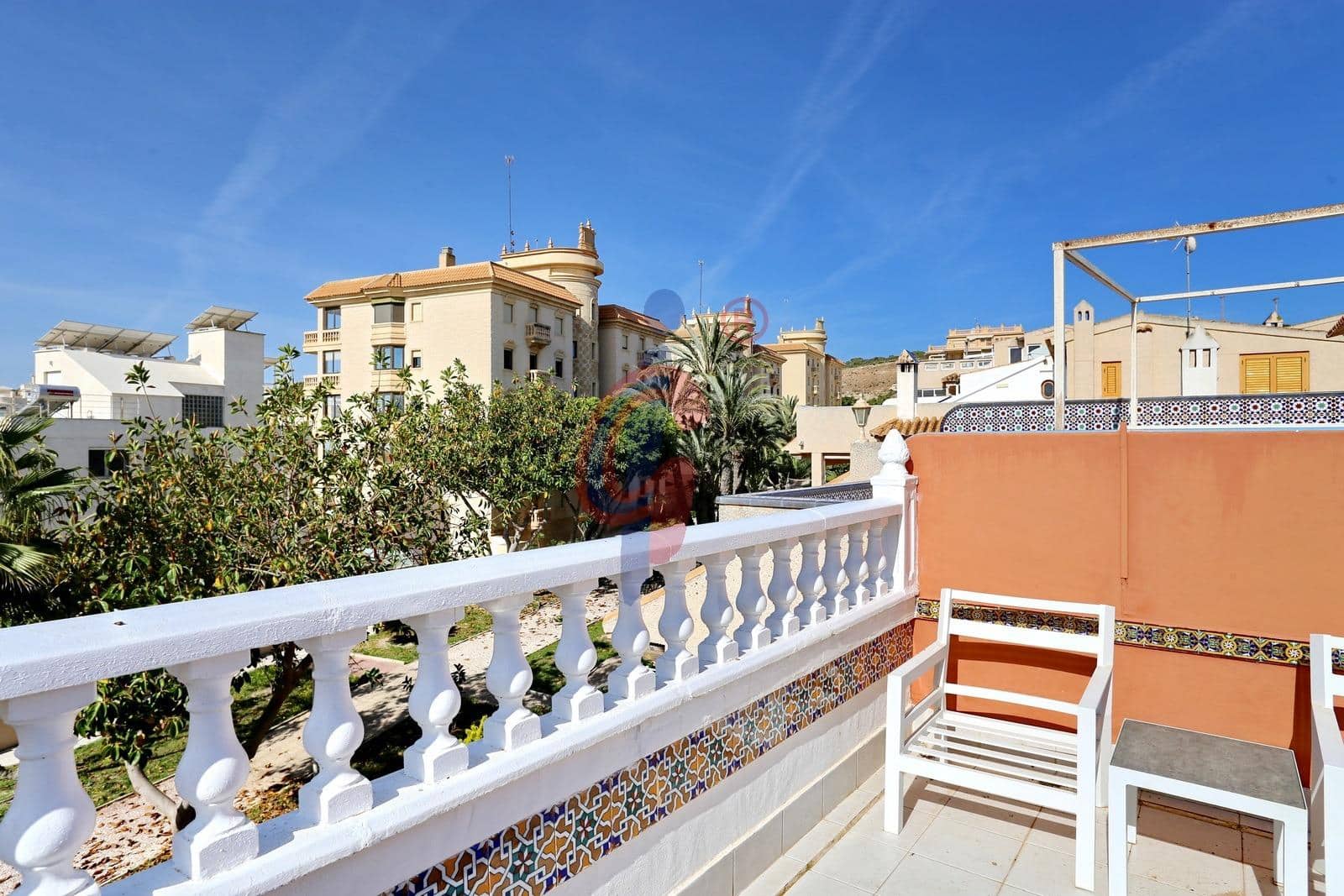 3 soverom Rekkehus til salgs i Guardamar del Segura med garasje - € 395 000 (Ref: 9791153)