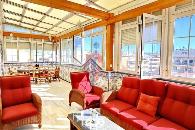 3 sypialnia Penthouse na sprzedaż w Zona Pueblo, Guardamar del Segura z garażem - 325 000 € (Ref: 9794761)