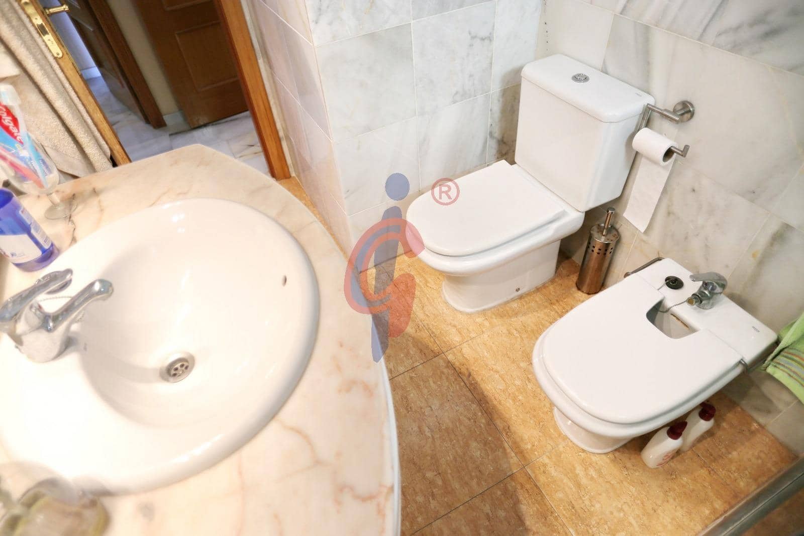 3 sypialnia Penthouse na sprzedaż w Guardamar del Segura z garażem - 325 000 € (Ref: 9794761)