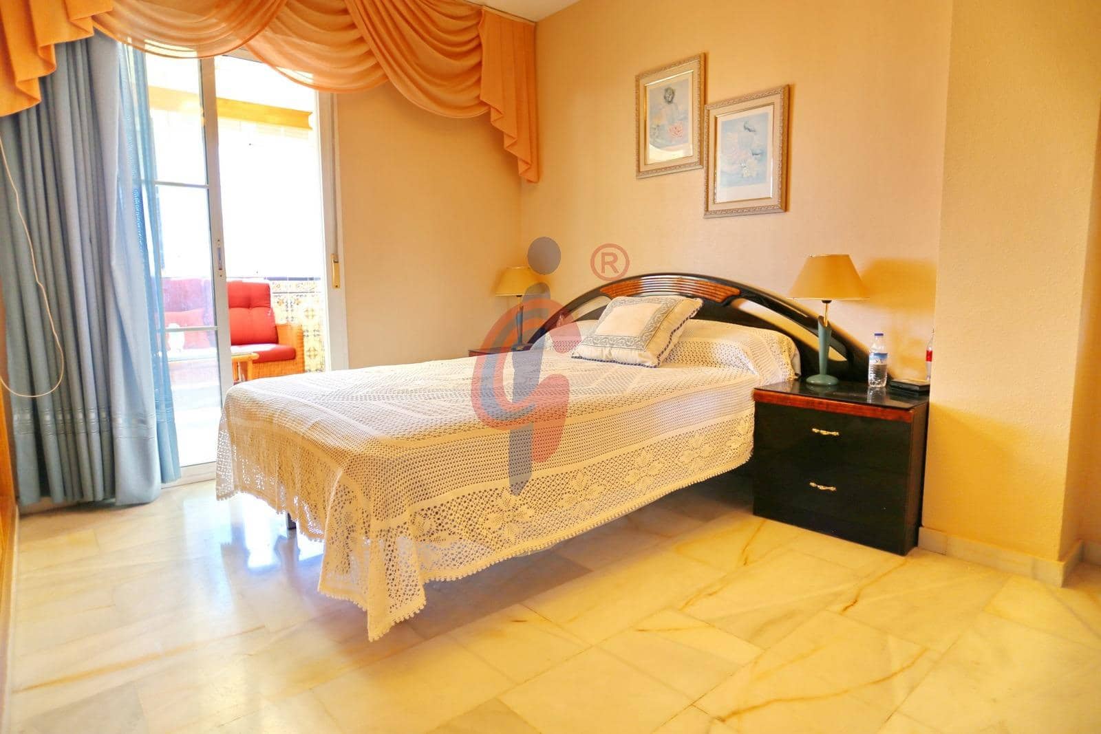 3 sypialnia Penthouse na sprzedaż w Guardamar del Segura z garażem - 325 000 € (Ref: 9794761)