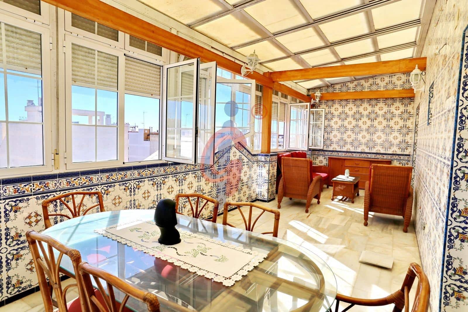 3 sypialnia Penthouse na sprzedaż w Guardamar del Segura z garażem - 325 000 € (Ref: 9794761)