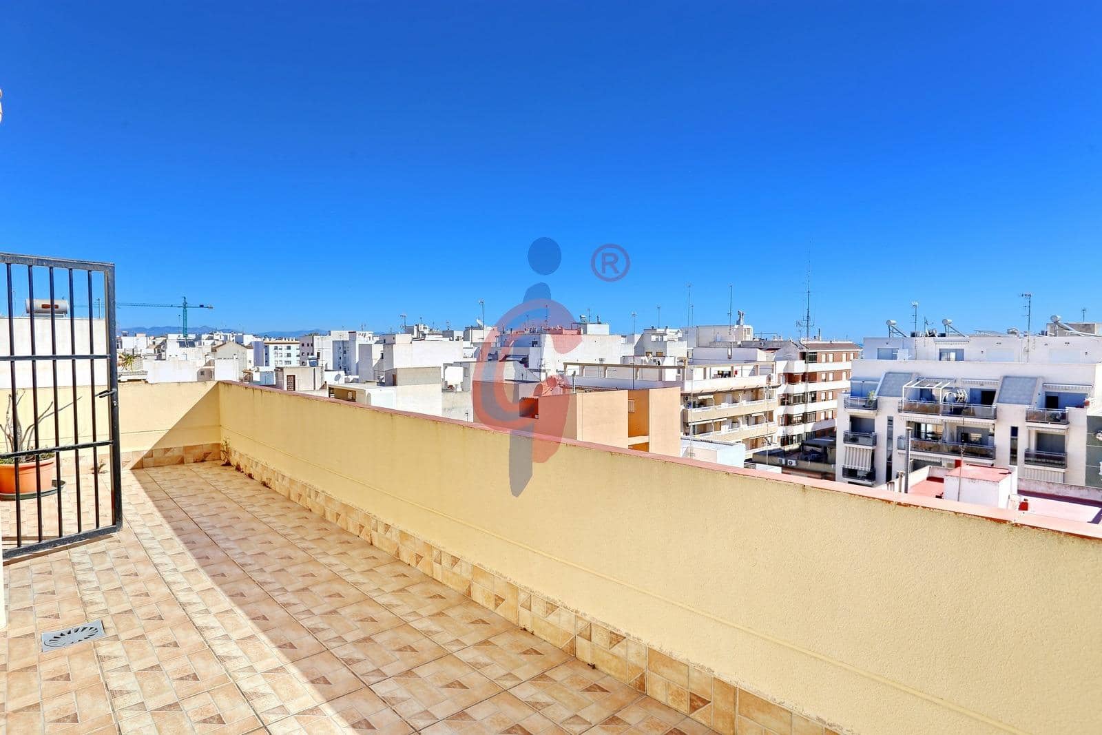 3 sovrum Takvåning till salu i Guardamar del Segura med garage - 325 000 € (Ref: 9794761)