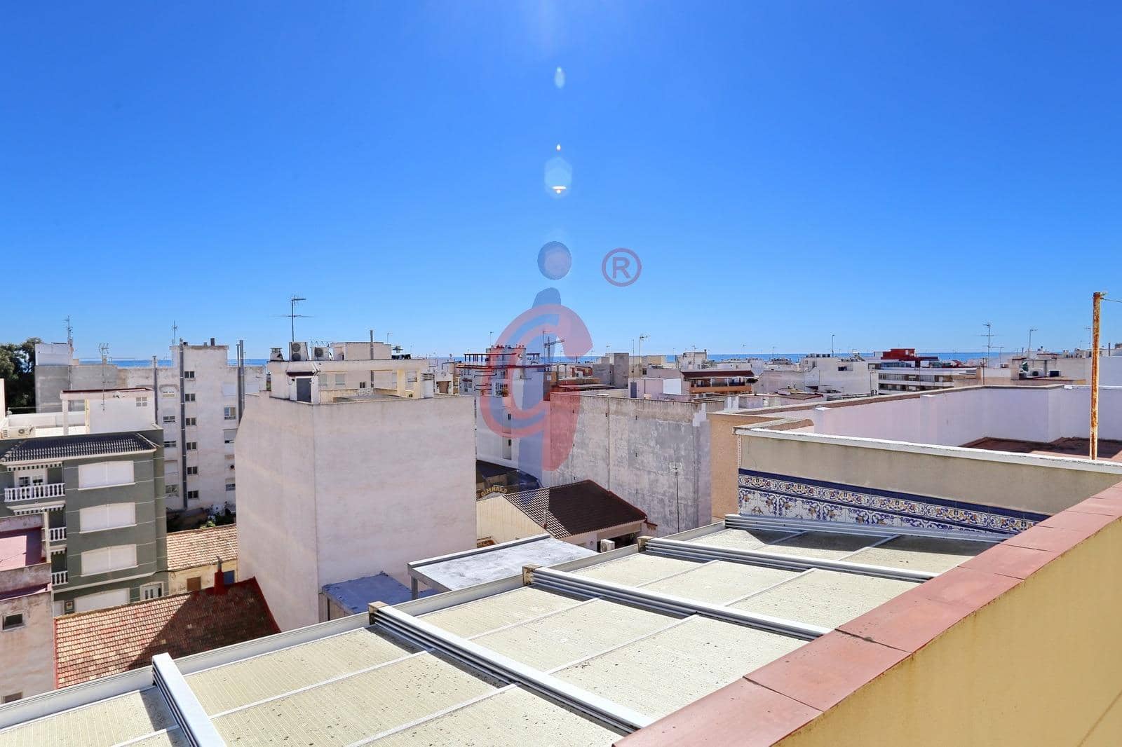 3 sovrum Takvåning till salu i Guardamar del Segura med garage - 325 000 € (Ref: 9794761)
