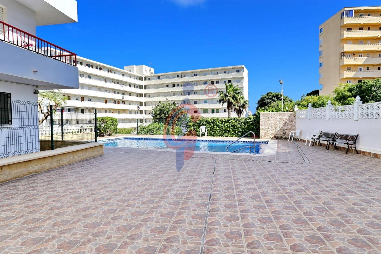 Studio til salg i La Mata med swimmingpool - € 78.500 (Ref: 9806558)