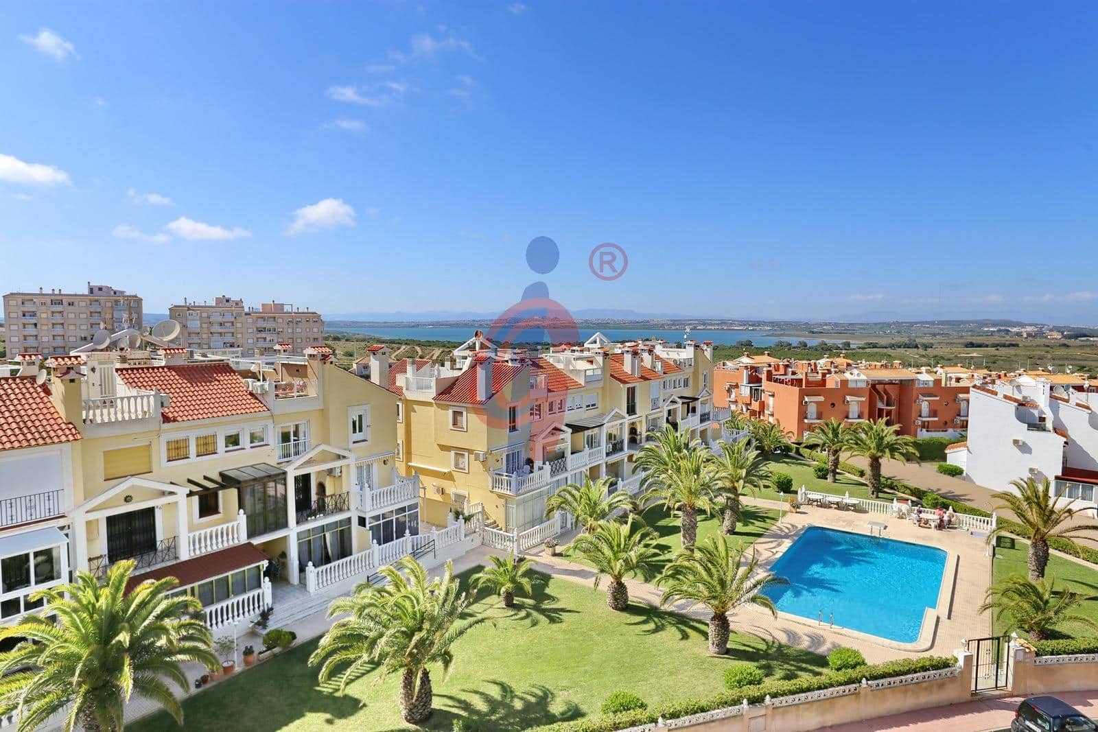 Studio til salg i La Mata med swimmingpool - € 78.500 (Ref: 9806558)