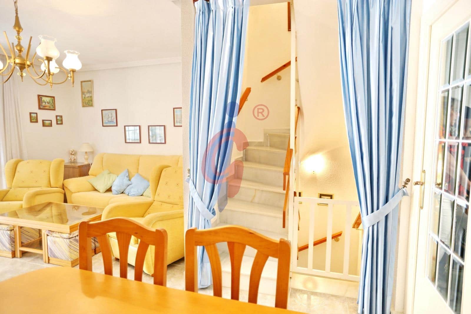 2 Zimmer Reihenhaus zu vermieten in Guardamar del Segura mit Garage - 1.000 € (Ref: 9806559)