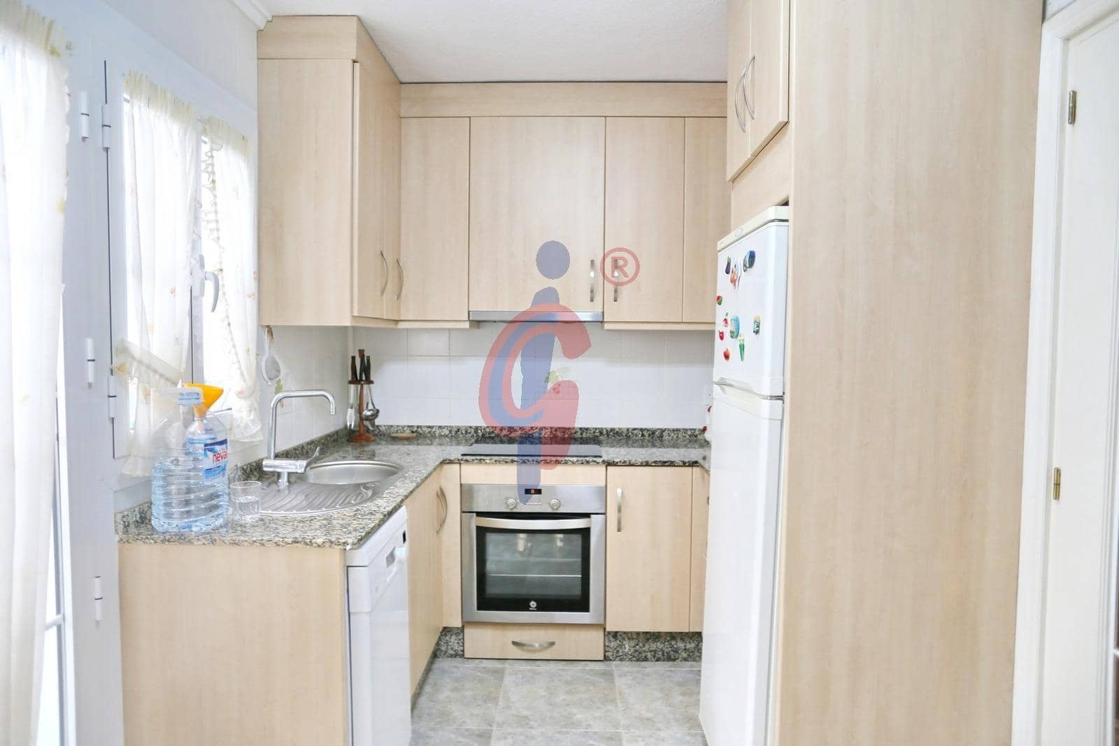 2 Zimmer Reihenhaus zu vermieten in Guardamar del Segura mit Garage - 1.000 € (Ref: 9806559)