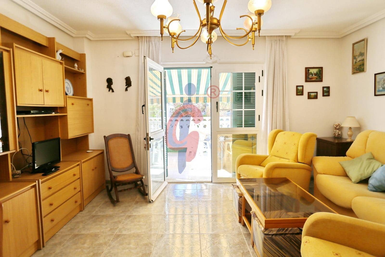 2 Zimmer Reihenhaus zu vermieten in Guardamar del Segura mit Garage - 1.000 € (Ref: 9806559)