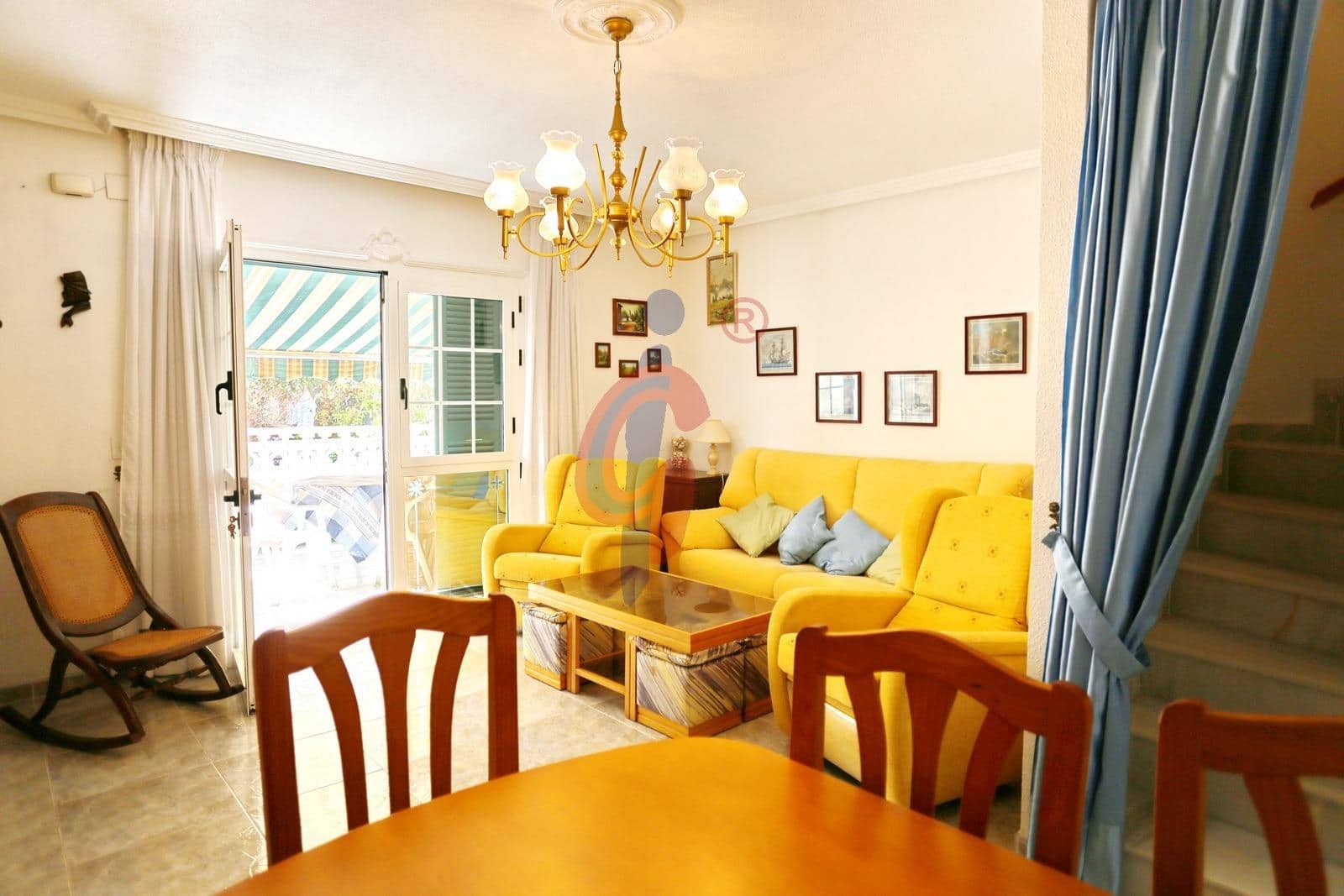 2 Zimmer Reihenhaus zu vermieten in Guardamar del Segura mit Garage - 1.000 € (Ref: 9806559)