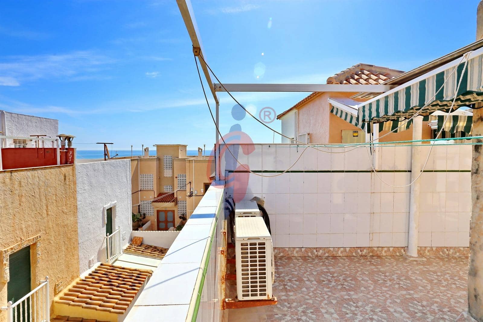 2 Zimmer Reihenhaus zu vermieten in Guardamar del Segura mit Garage - 1.000 € (Ref: 9806559)