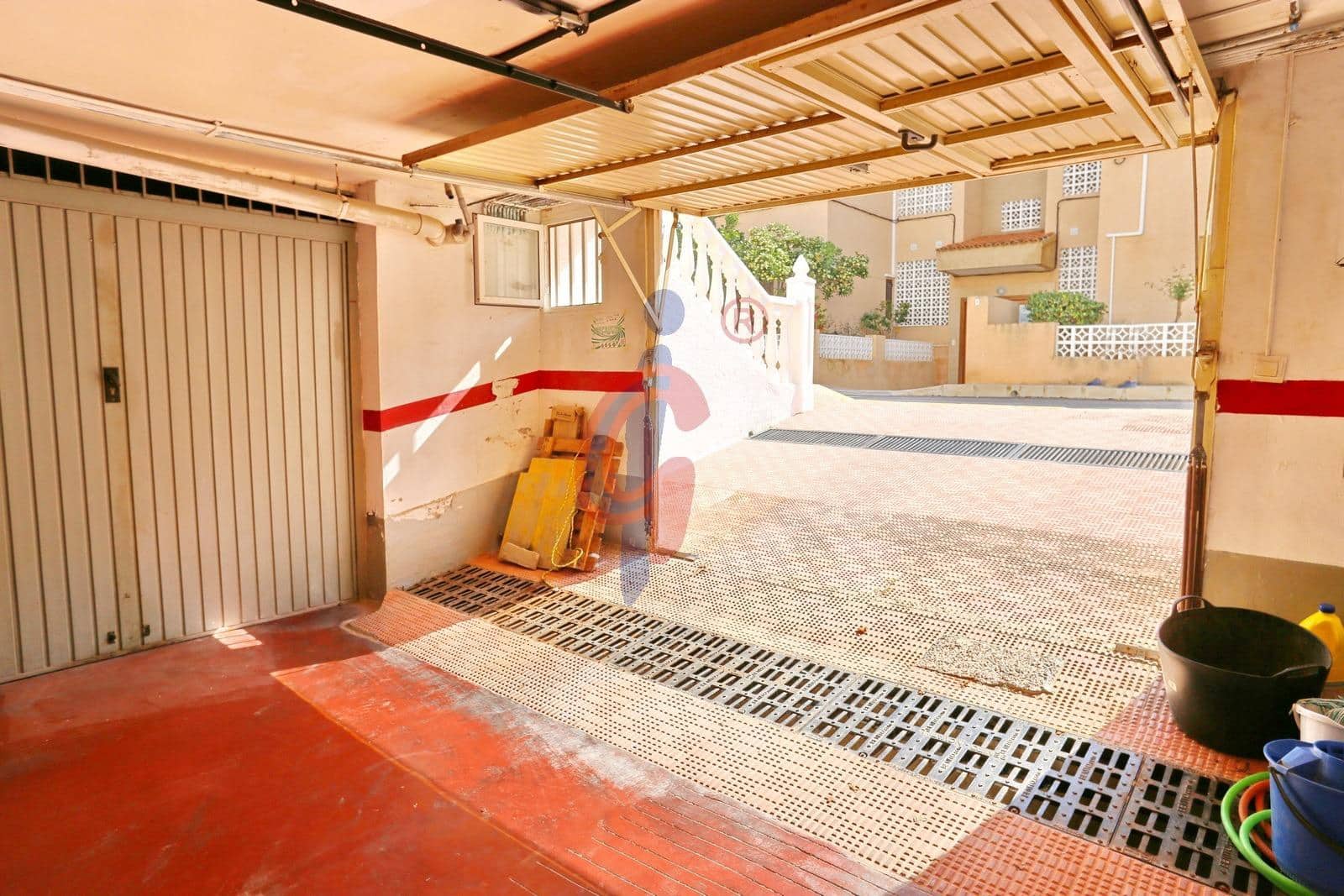 2 Zimmer Reihenhaus zu vermieten in Guardamar del Segura mit Garage - 1.000 € (Ref: 9806559)