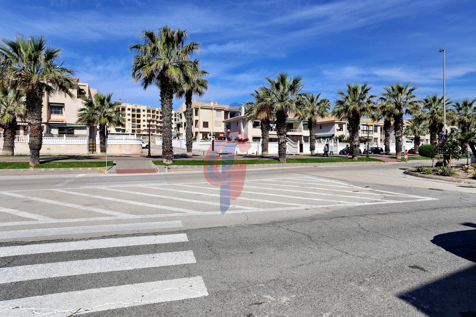 2 Zimmer Reihenhaus zu vermieten in Guardamar del Segura mit Garage - 1.000 € (Ref: 9806559)