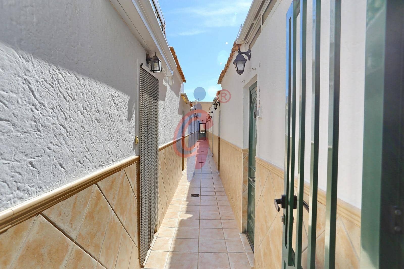 2 Zimmer Reihenhaus zu vermieten in Guardamar del Segura mit Garage - 1.000 € (Ref: 9806559)