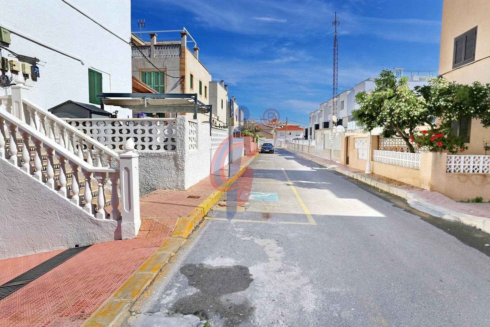 2 Zimmer Reihenhaus zu vermieten in Guardamar del Segura mit Garage - 1.000 € (Ref: 9806559)