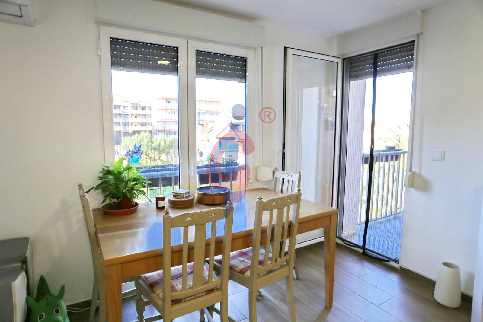 3 Zimmer Apartment zu verkaufen in Guardamar del Segura mit Garage - 220.000 € (Ref: 9808075)