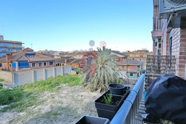 3 Zimmer Apartment zu verkaufen in Zona Pueblo, Guardamar del Segura mit Garage - 220.000 € (Ref: 9808075)