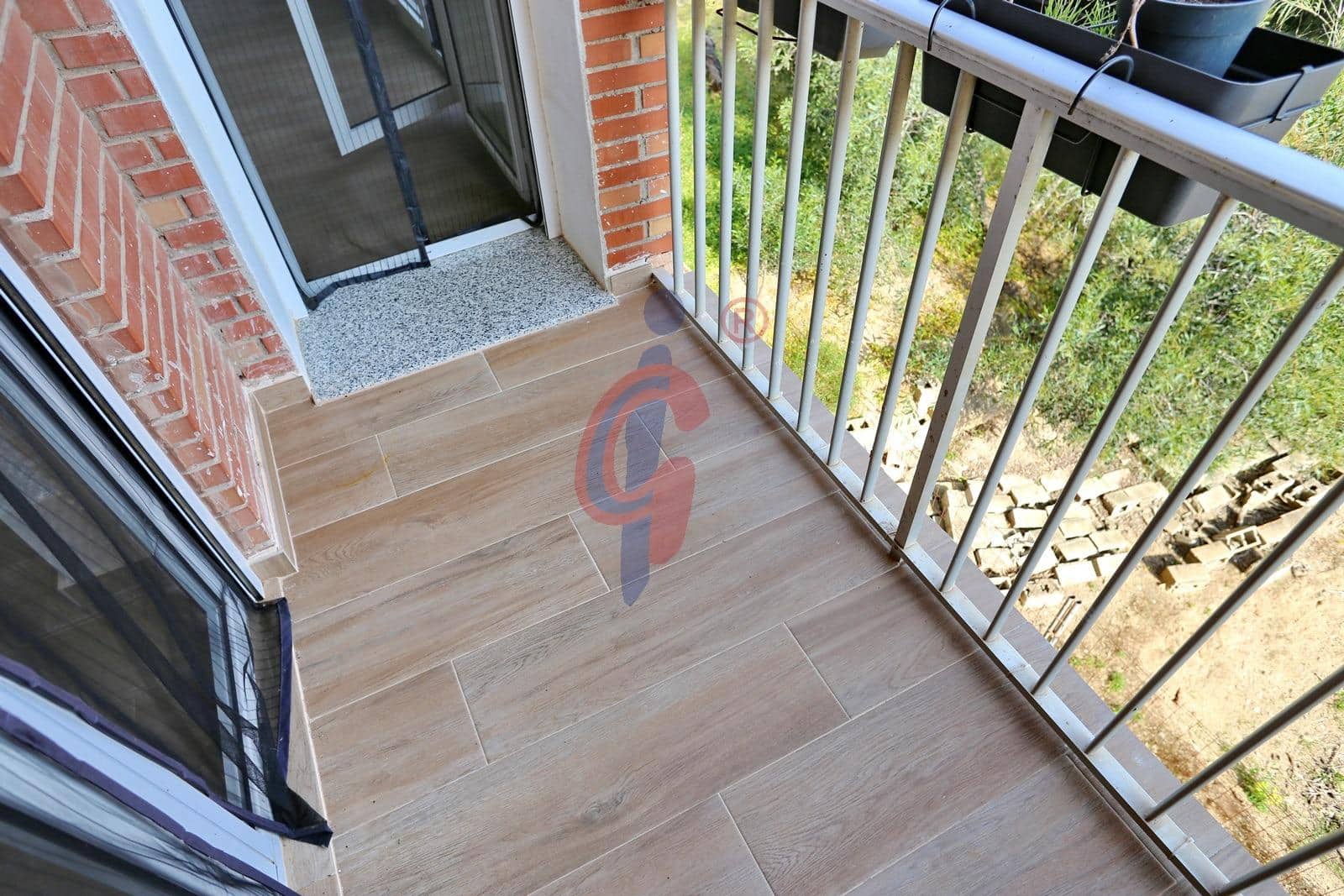 3 quarto Apartamento para venda em Guardamar del Segura com garagem - 199 950 € (Ref: 9808075)