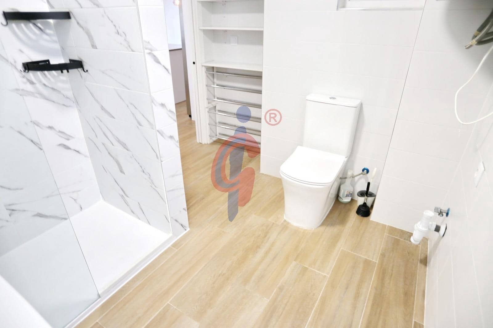 3 bedroom Apartment for sale in Guardamar del Segura with garage - € 199,950 (Ref: 9808075)