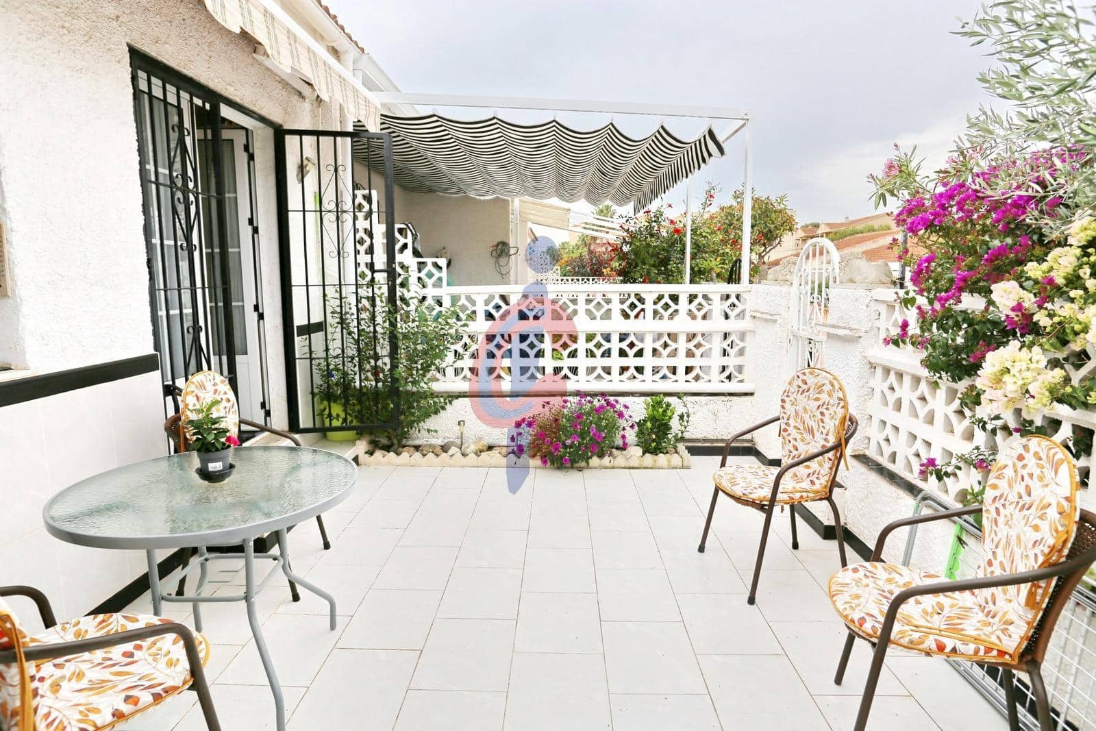 2 chambre Bungalow à vendre à Guardamar del Segura - 137 750 € (Ref: 9812240)