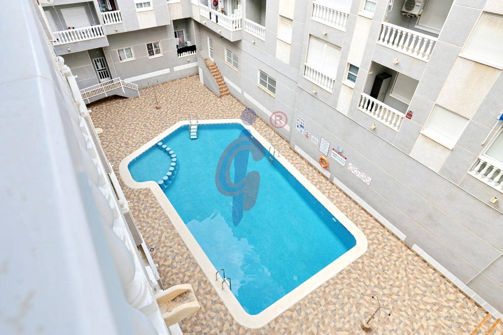2 bedroom Flat for sale in Guardamar del Segura with pool - € 139,950 (Ref: 9836425)