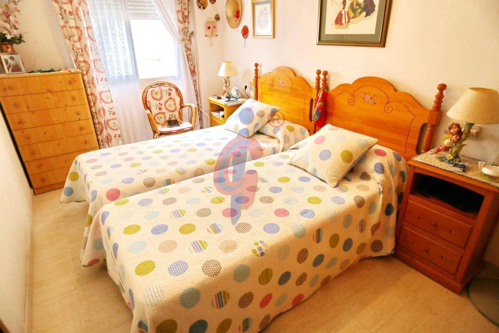 2 bedroom Flat for sale in Guardamar del Segura with pool - € 139,950 (Ref: 9836425)
