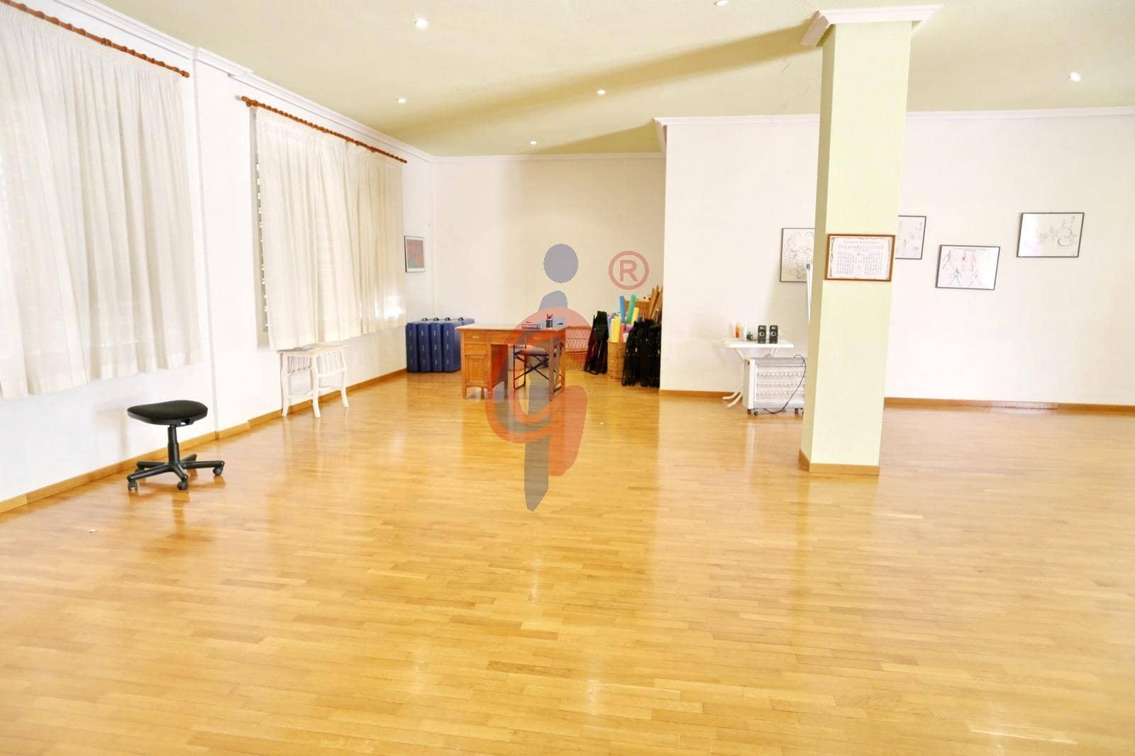 3 bedroom Commercial for sale in Guardamar del Segura - € 357,000 (Ref: 9851881)