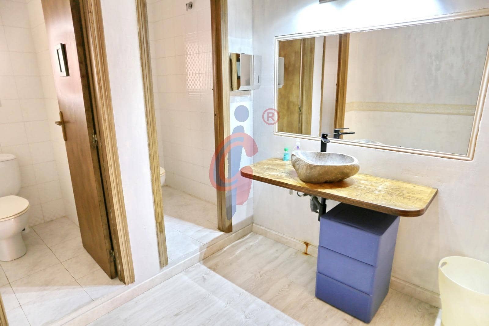 3 bedroom Commercial for sale in Guardamar del Segura - € 357,000 (Ref: 9851881)